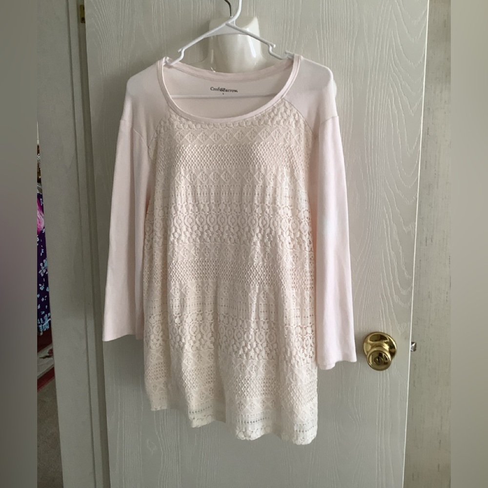 Croft & Barrow top long-sleeve beige light pink color size L stretch lac…
